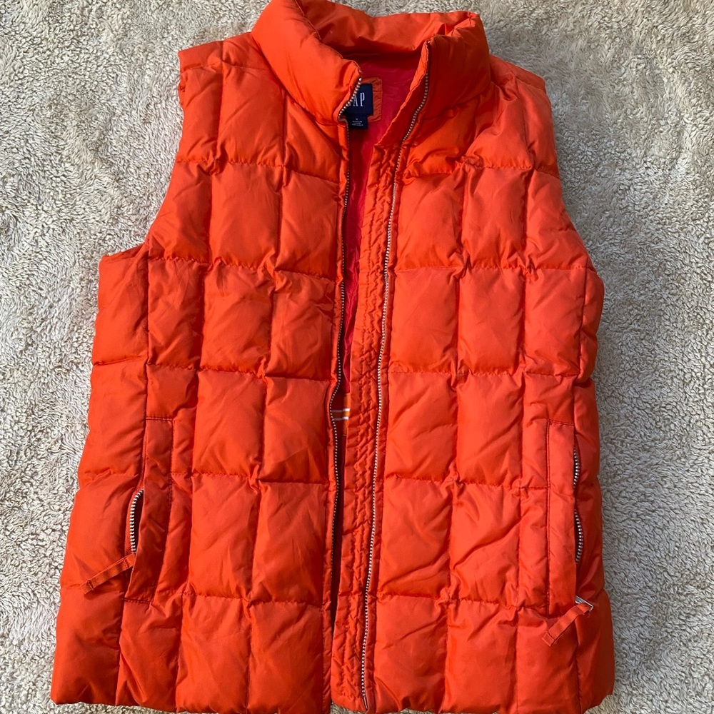 Gap puffy vest